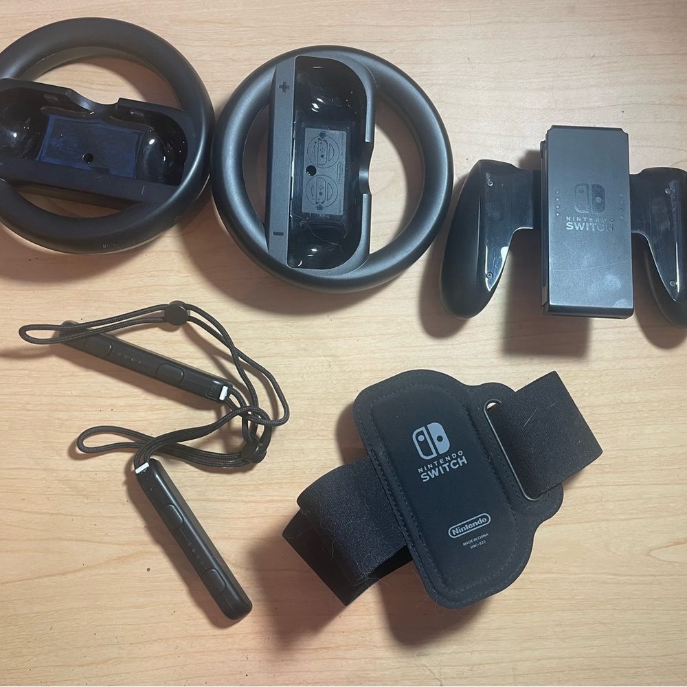 Nintendo Switch bundle - Picture 6 of 15